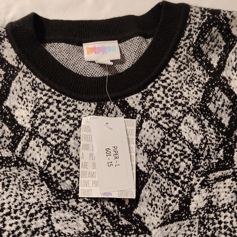 LuLaRoe Monochrome Geometric Knit Top